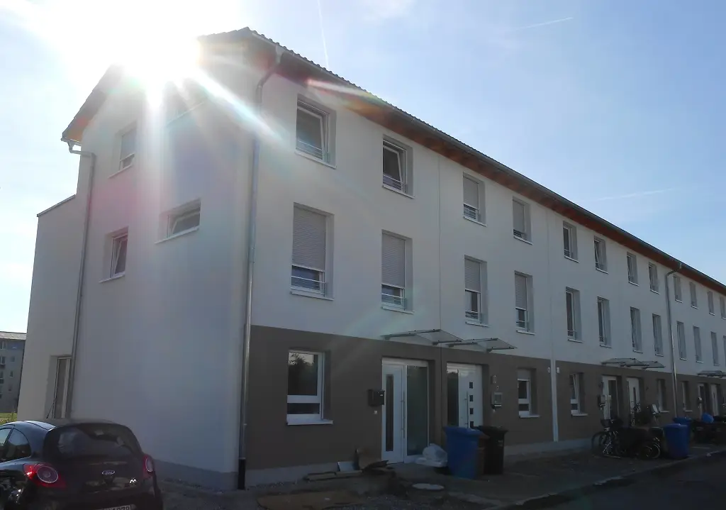 Constance, Mühlenweg: White apartment building with many windows